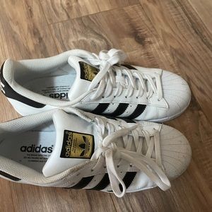 Womens adidas superstar size 8 1/2